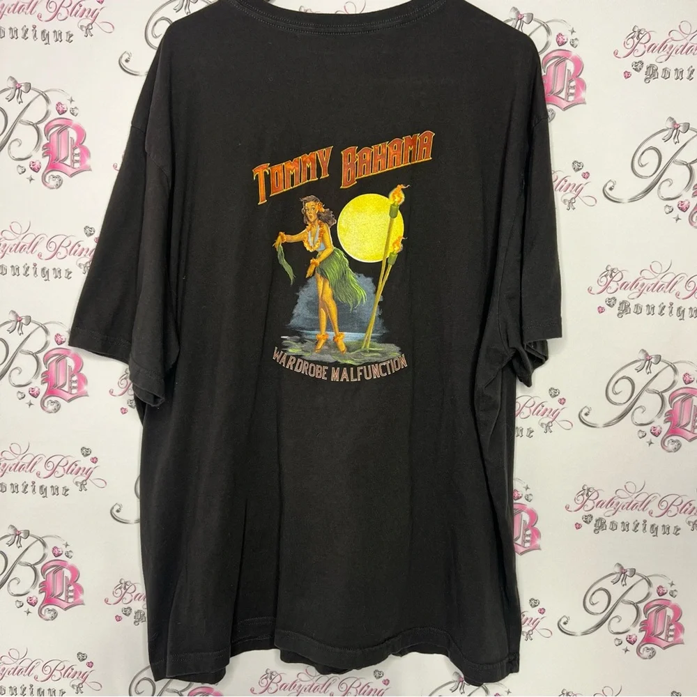 Tommy bahama tshirt hula girl Hawaii wardrobe malfunction skirt black decals - Picture 5 of 6
